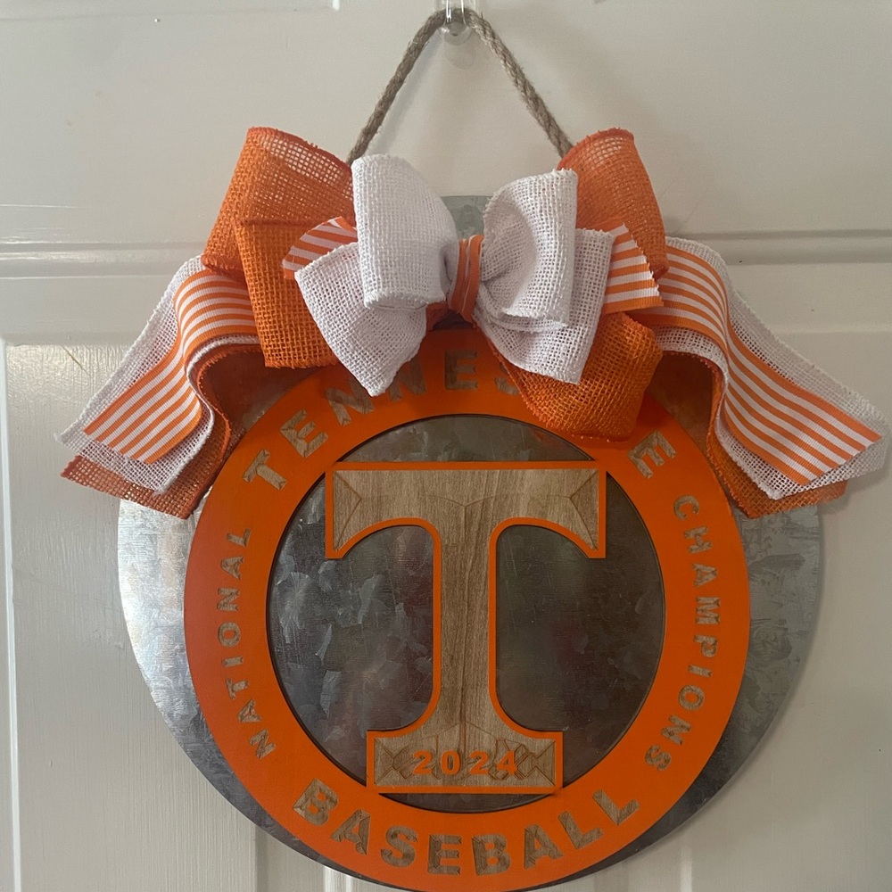 Tennessee Volunteers World Series Champs Sign with Burlap Bow